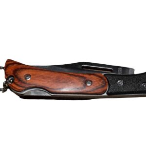 Small pocketknife with keychain.