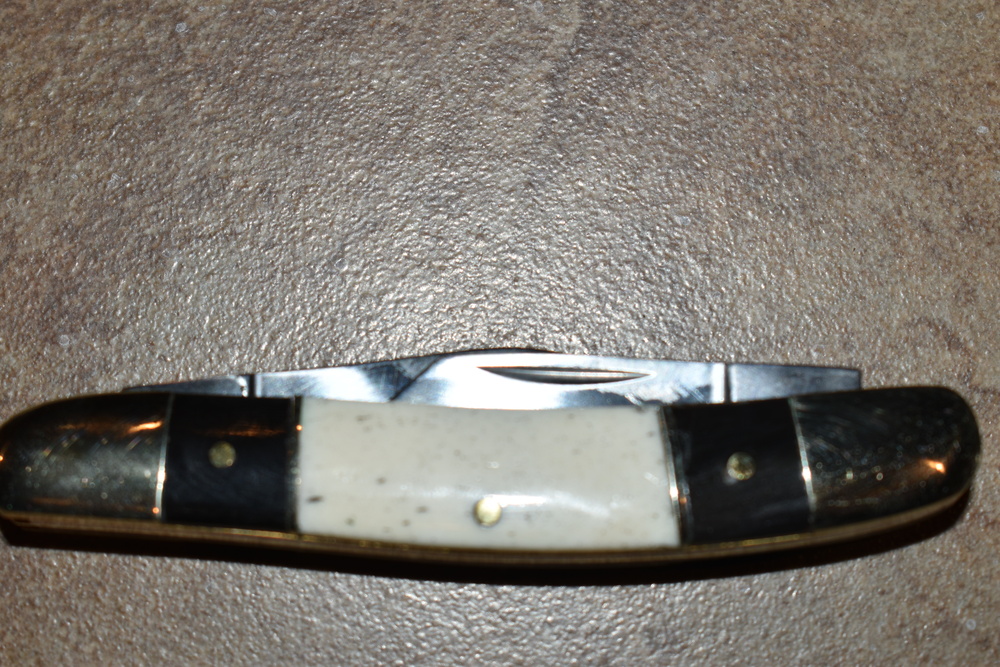 Eagle Edge pocket knife